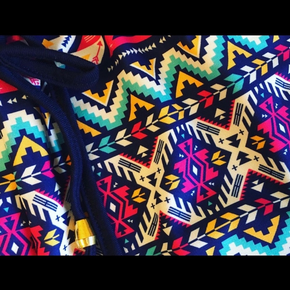 Honey Hush Aztec print shorts size S - Picture 4 of 4